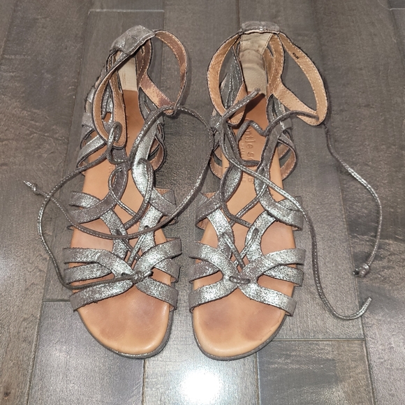 Gentle Soul Break My Heart Gladiator Sandals - Picture 1 of 7